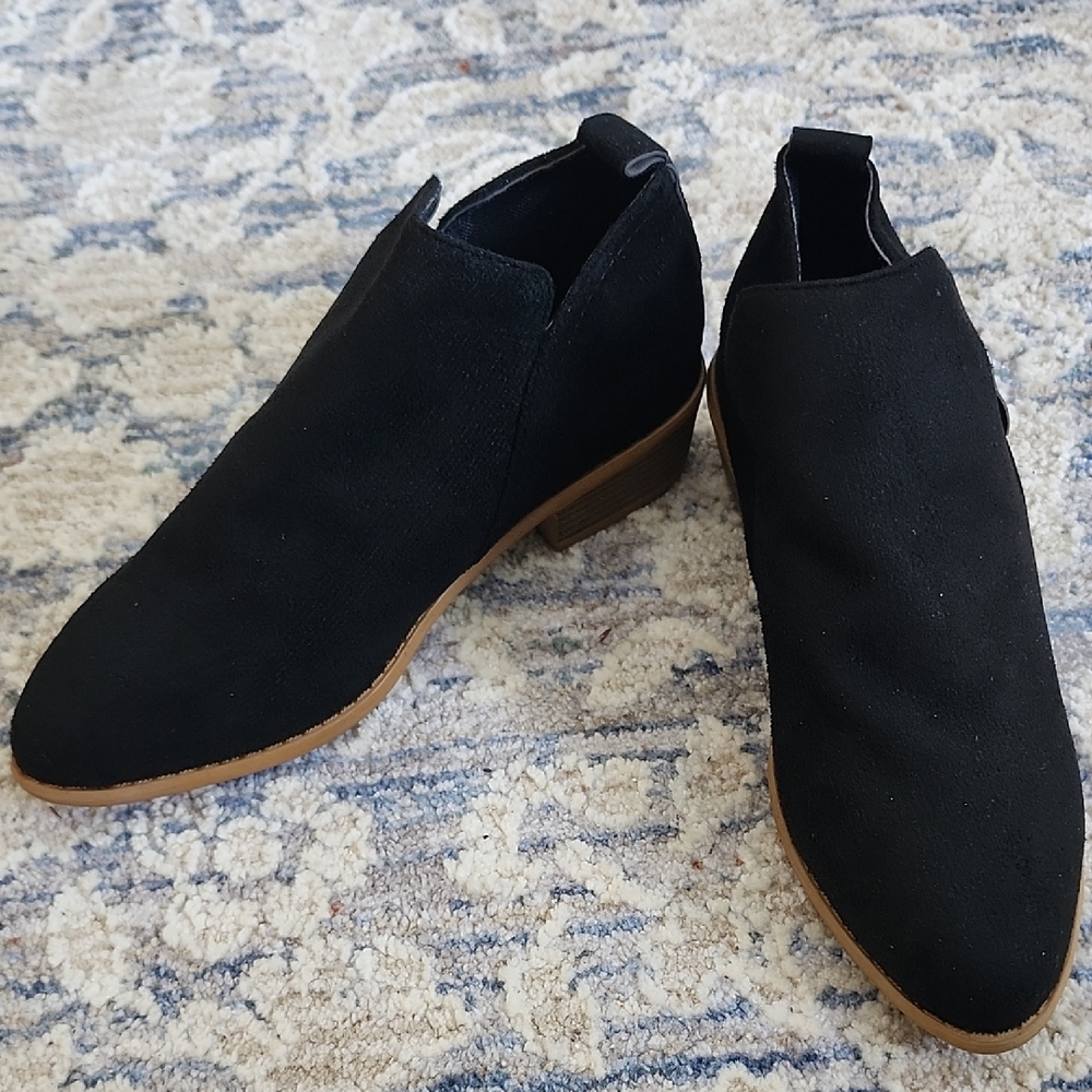 Women's Black Suede Shoes